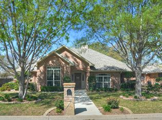 7309 Century Dr, North Richland Hills, TX 76182