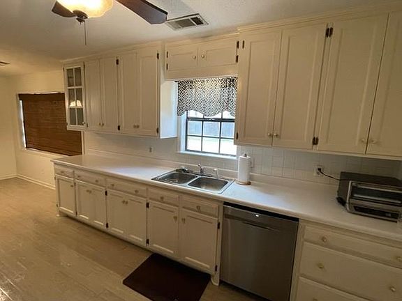 2nd image of 1517 Sunridge Cv