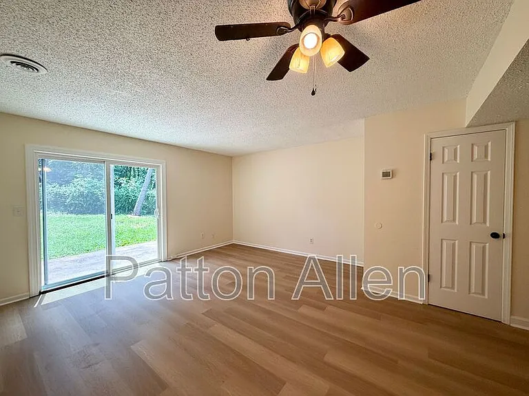 7 Dawnwood Cir — Photo 4