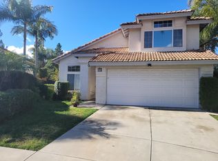 242 Royal Glen Dr, Fallbrook, CA 92028