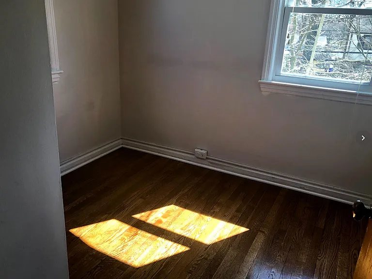 Upstairs Bedroom 1