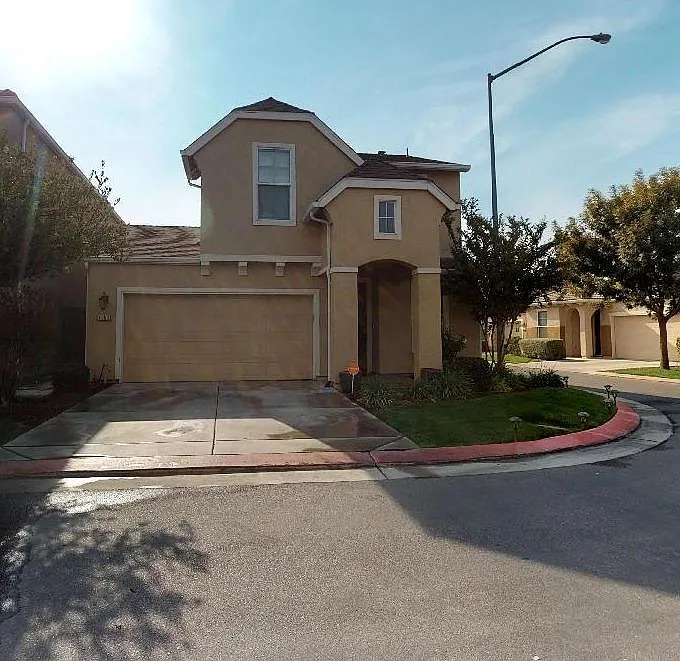 4659 W Derek Way photo 1