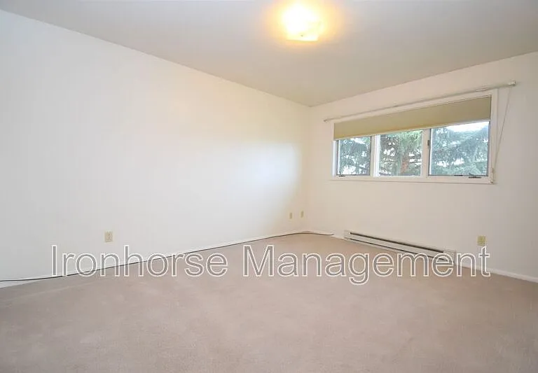 813 W Villard St #76 — Photo 16