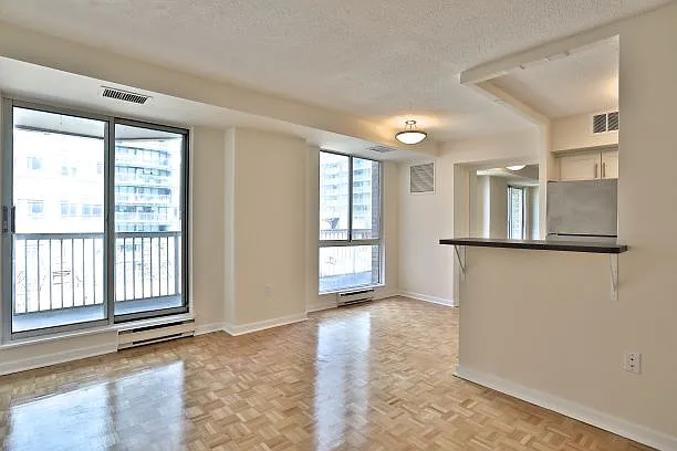 25 Wellesley St W — Photo 20