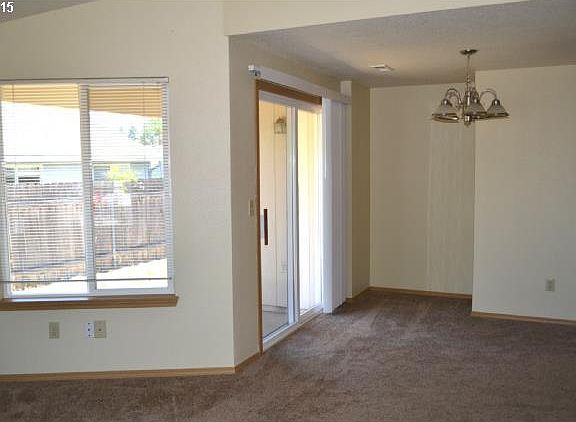 5th image of 7603 NE 56th St