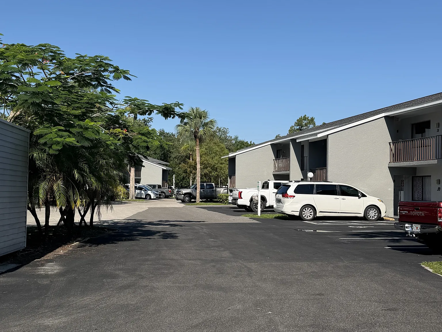 4214 Desoto Avenue - 38 — Photo 4
