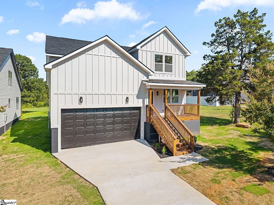 1st image of 515C Goldsmith Rd
