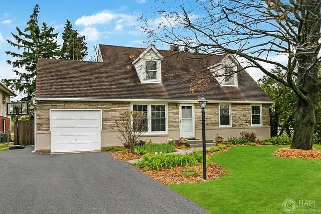573 Dublin Dr photo 1
