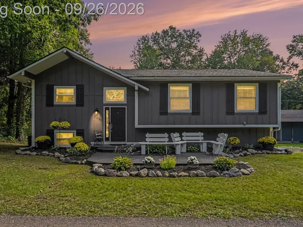 5280 Crestover, Pinckney, MI 48169