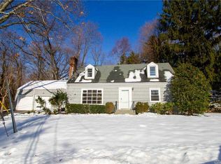 210 Downing Ave, Sea Cliff, NY 11579