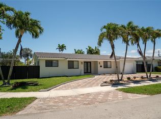 9200 SW 62nd St, Miami, FL 33173