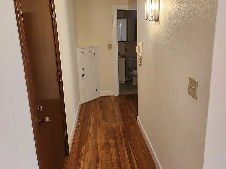 2317 10th Ave E #304 — Photo 2