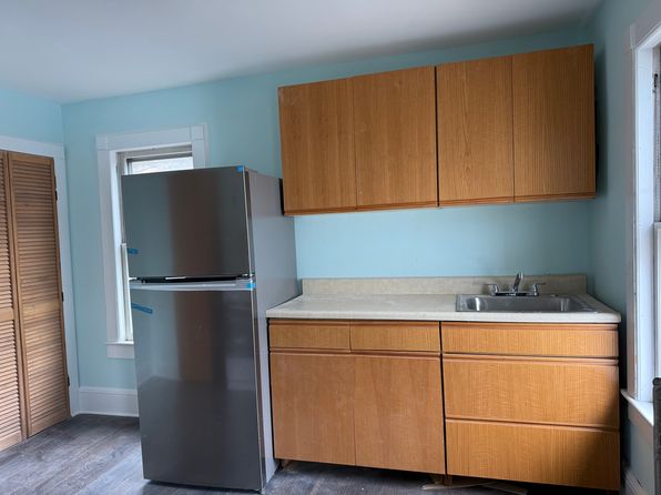 223 Godwin Ave FLOOR 2