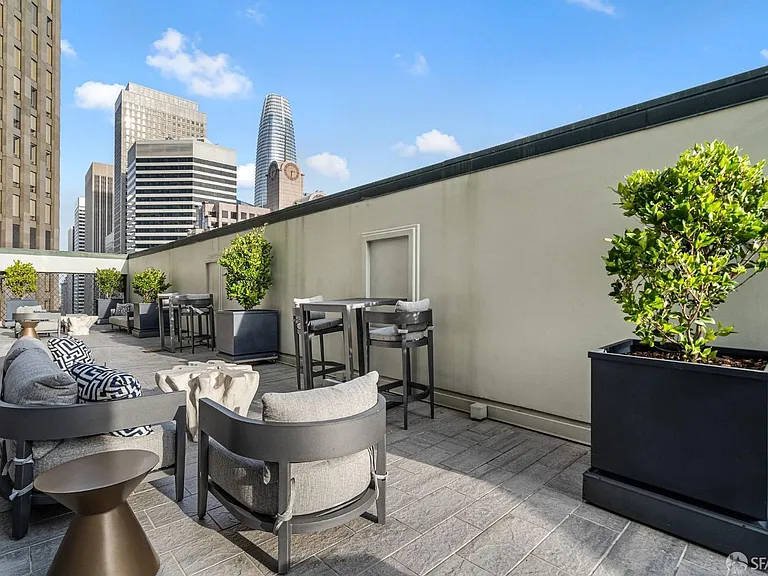 690 Market St #2202 — Photo 33