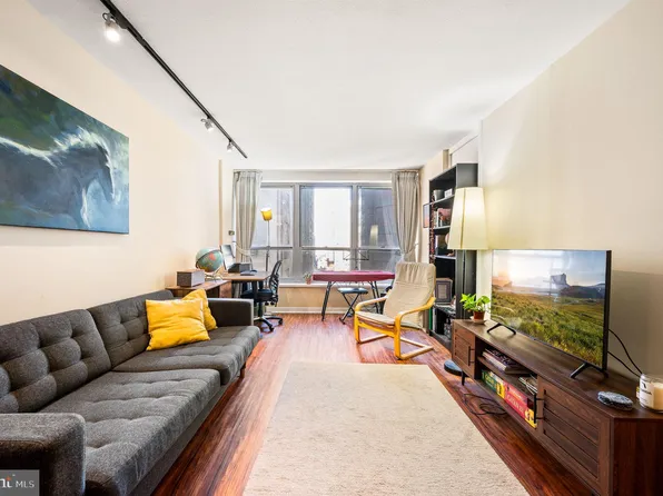 224 W Rittenhouse Sq #1717, Philadelphia, PA 19103