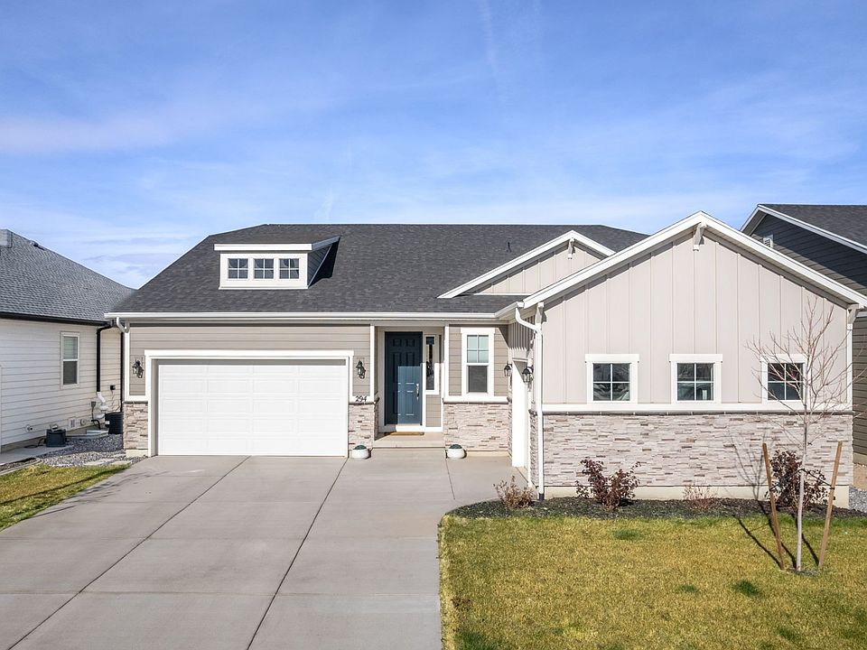 1st image of 294 Empire Dr #129