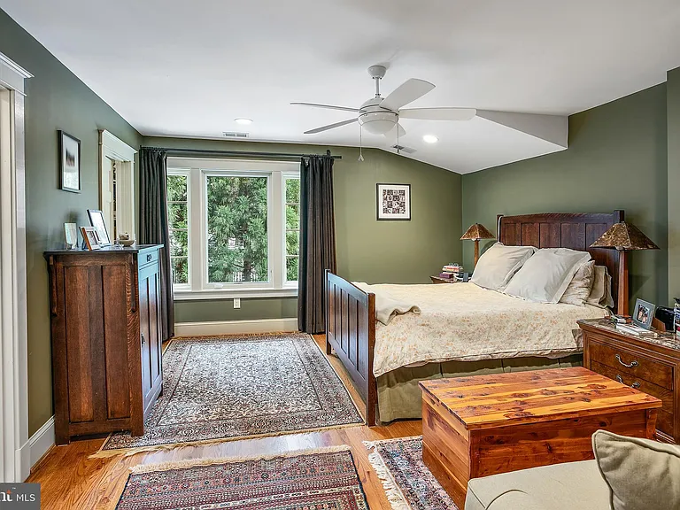 2800 Greenvale St — Photo 32