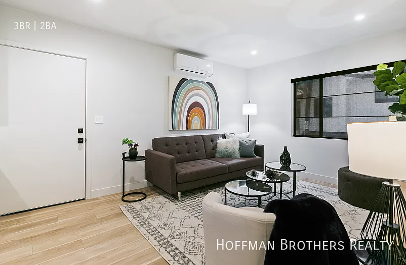 3 bed, $2,785 — Photo 3