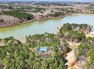 280 Waters Edge Ln, Newnan, GA 30263