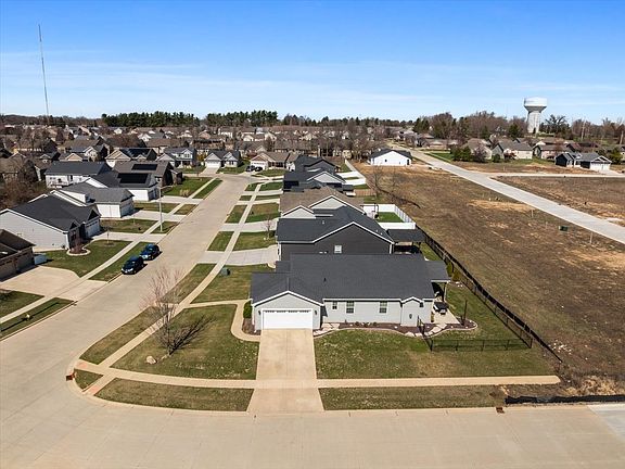 3rd image of 2614 Handel Dr