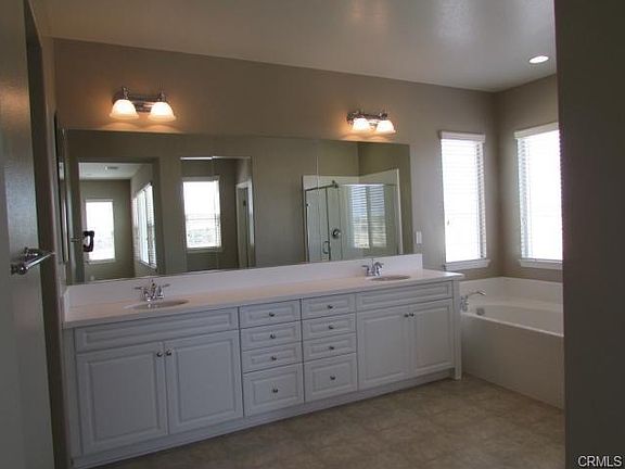 5th image of 29405 Breezeway Ct