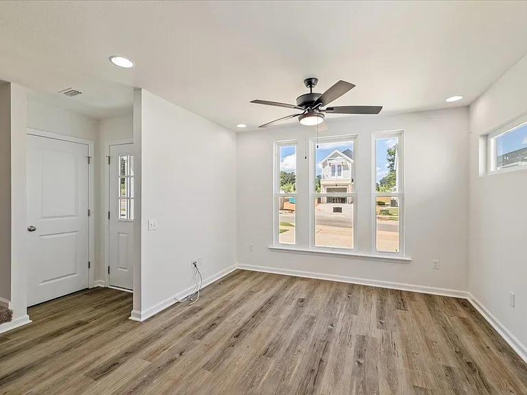 3712 Meadow Vista Ln — Photo 7