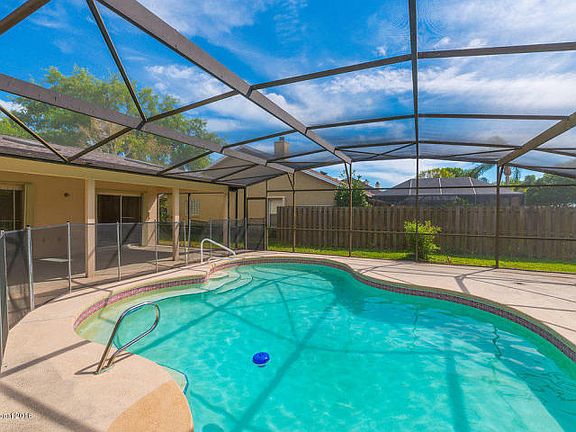 2nd image of 3872 Wethersfield Cir