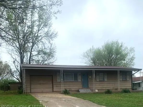 321 W Mockingbird Ln, Sallisaw, OK 74955