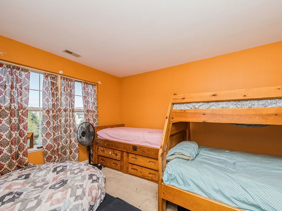 2nd image of 268 Comstock Dr