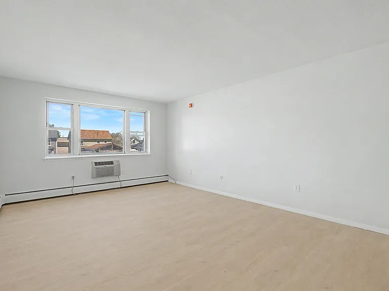 Magnolia Place Apartments — Photo 10