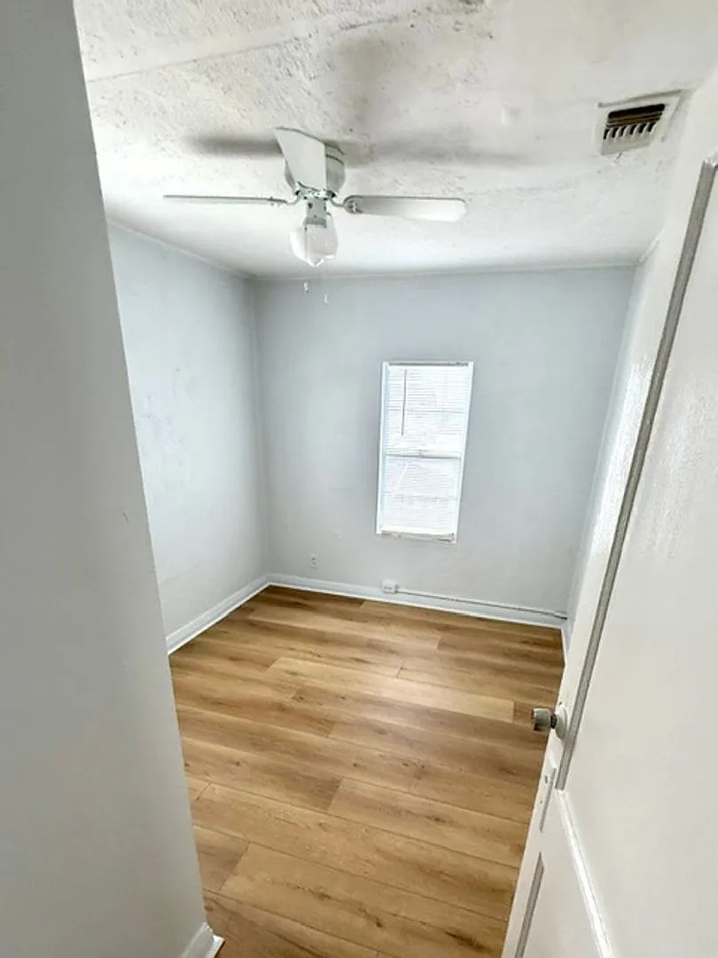 3317 W Pine Street — Photo 3