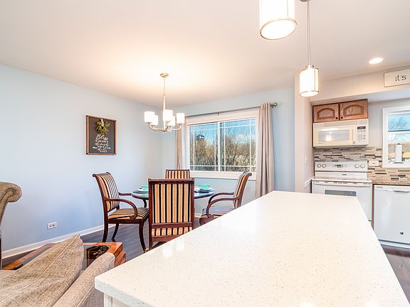 5th image of 541 Nassau Ave