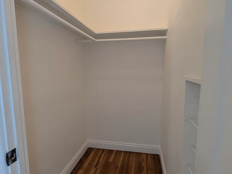6206 Cahuenga Blvd — Photo 8