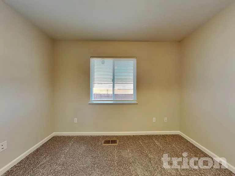 17700 Smoketree Ct — Photo 10
