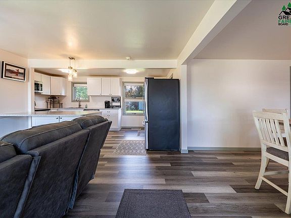 2nd image of 305 Kody Dr