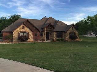 108 Falling Star Ct, Weatherford, TX 76088