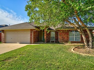 1921 NW 173rd St, Edmond, OK 73012