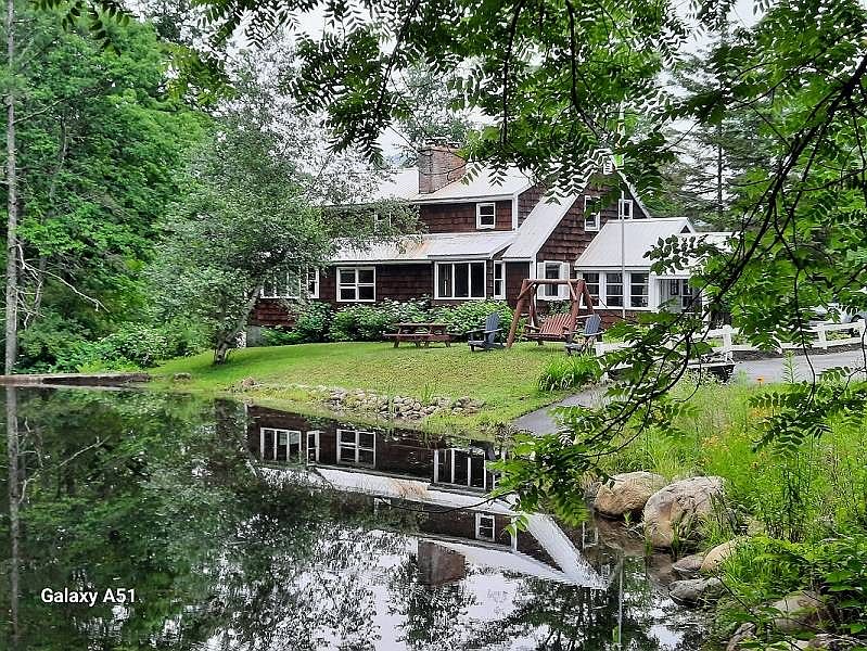 1st image of 282 W River Rd