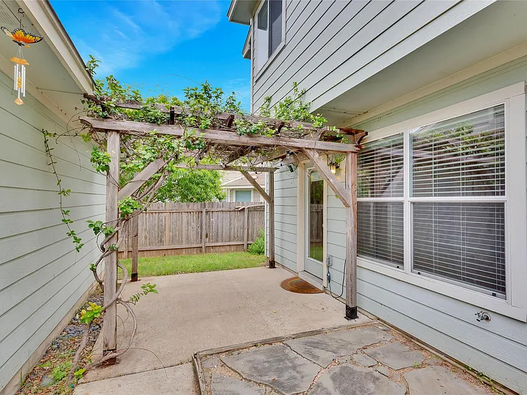 2212 Melissa Oaks Ln — Photo 34