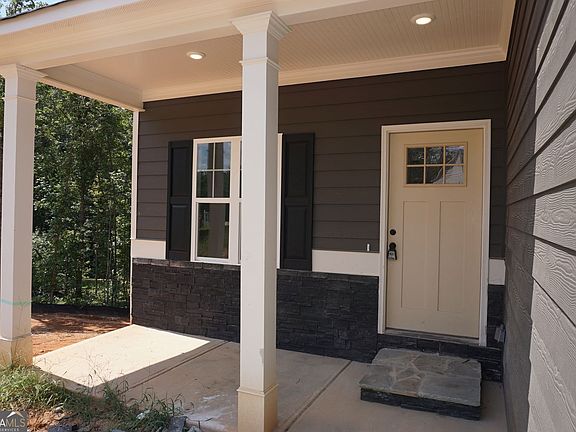 2nd image of 54 Jeffrey Ln