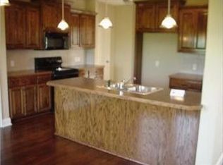9636 N Adrian Ave, Kansas City, MO 64154