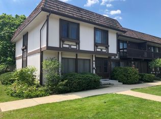 1265 Court D #101, Hanover Park, IL