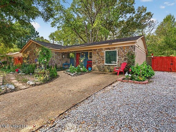 2nd image of 5591 Cherokee Dr