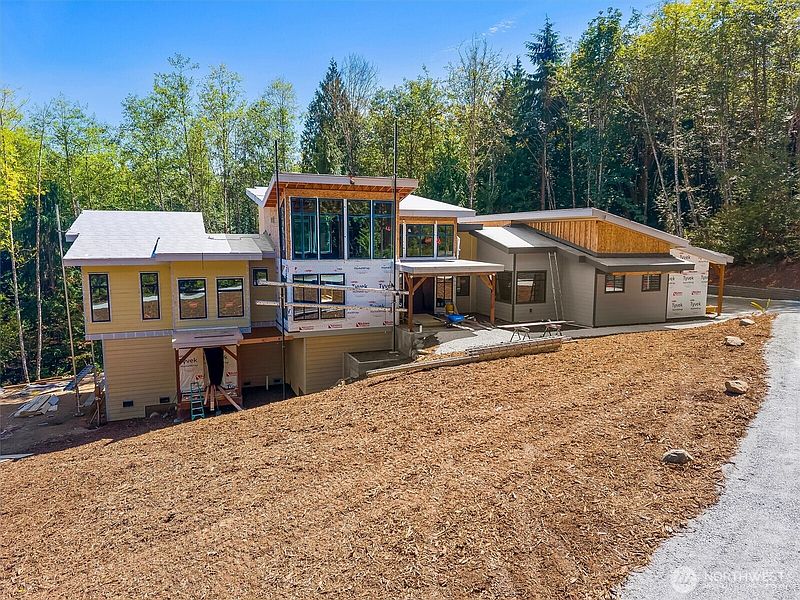 3rd image of 586 Samish Springs