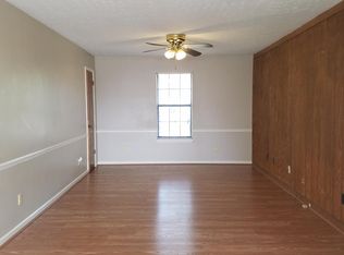 270 Moize Cut Off Rd APT C, Jackson, TN 38305