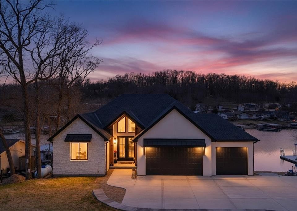 1st image of 429 Sparkling Water Cir