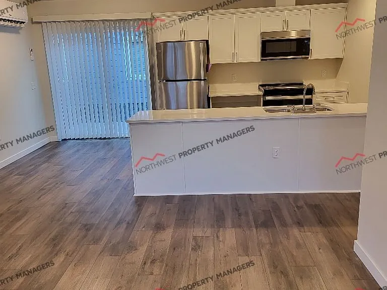 208 E Stella St #805-813 — Photo 30