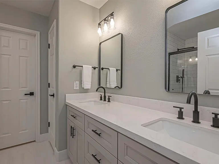 2 Garden Lodge Pl — Photo 33