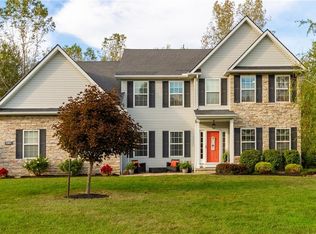 5285 Berkshire Dr, Sheffield Village, OH 44054