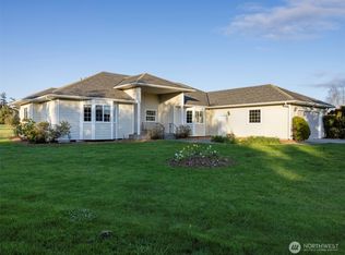 41 Kula Ln, Sequim, WA 98382